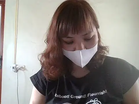 Snapshot of Angela-Eira chatting on 05/12/26, 06:43 Angela-Eira online show from 05/12/26, 06:43