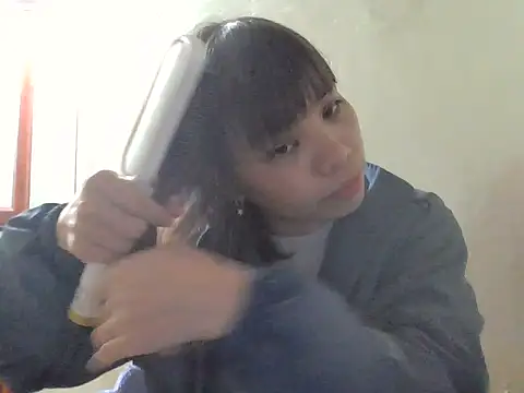 Angela-Eira online show from 11/28/25, 08:53