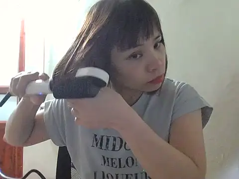 Angela-Eira online show from 11/06/25, 08:46