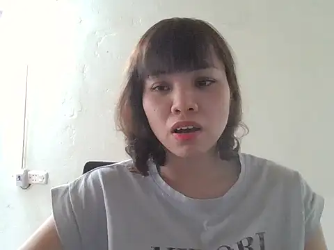 Angela-Eira online show from 12/18/25, 09:03