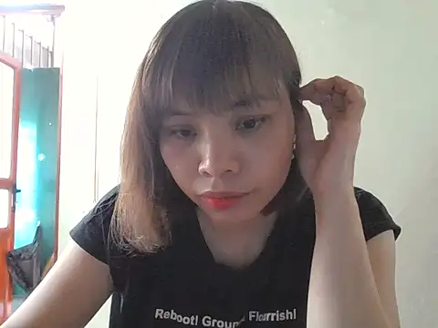 Angela-Eira online show from 10/08/25, 08:49