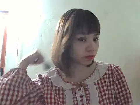 Angela-Eira online show from 11/18/25, 08:56