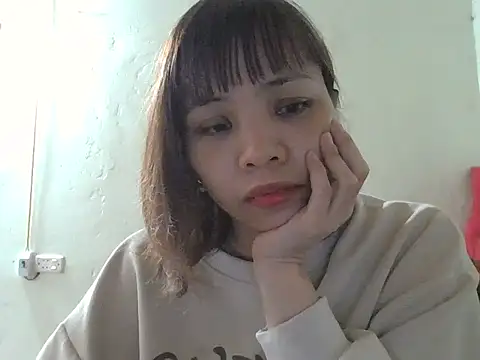 Angela-Eira online show from 11/04/25, 09:02