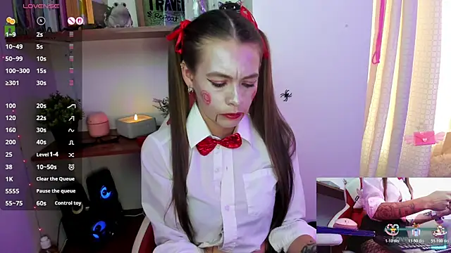 sweetlittlelisa online show from 10/28/25, 09:03