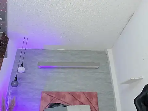 Snapshot of thararouse chatting on 09/10/25, 09:14 thararouse online show from 09/10/25, 09:14