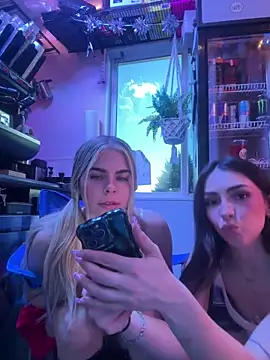 Snapshot of delicioussdixie chatting on 02/12/26, 01:38 delicioussdixie online show from 02/12/26, 01:38