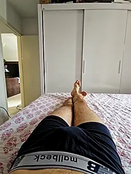 matheus387 online show from 10/27/25, 04:52