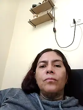 Dakary hot online show from 10/06/25, 01:07