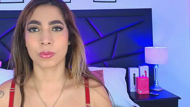 Snapshot of SophieCarther chatting on 11/06/25, 12:31 SophieCarther online show from 11/06/25, 12:31