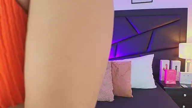 Snapshot of SophieCarther chatting on 10/11/25, 12:39 SophieCarther online show from 10/11/25, 12:39