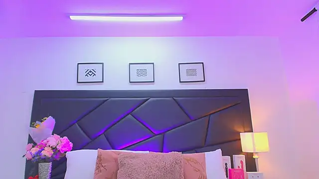 Snapshot of SophieCarther chatting on 09/24/25, 12:11 SophieCarther online show from 09/24/25, 12:11