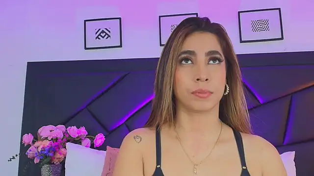 Snapshot of SophieCarther chatting on 10/13/25, 11:34 SophieCarther online show from 10/13/25, 11:34