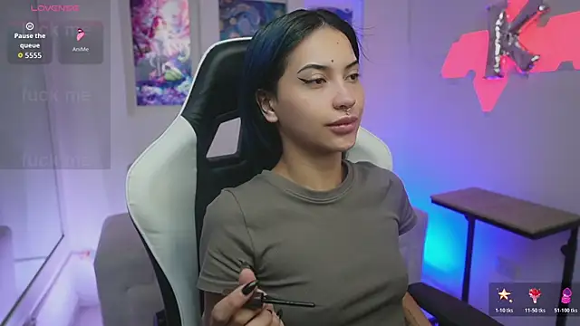 KayraOwen online show from 11/25/25, 12:05