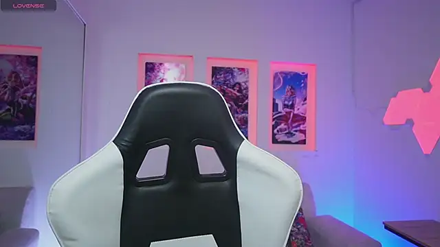 KayraOwen online show from 09/18/25, 11:35