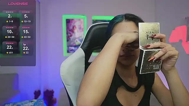 KayraOwen online show from 12/17/25, 12:10