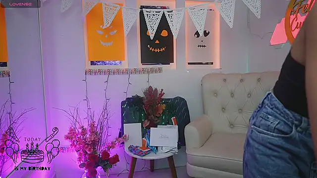 KayraOwen online show from 10/08/25, 11:34