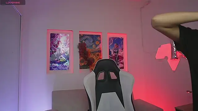 KayraOwen online show from 10/27/25, 12:06