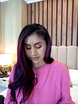 MonicaMoret online show from 03/15/25, 12:24