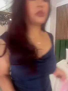 Snapshot of MonicaMoret chatting on 03/28/26, 12:39 MonicaMoret online show from 03/28/26, 12:39