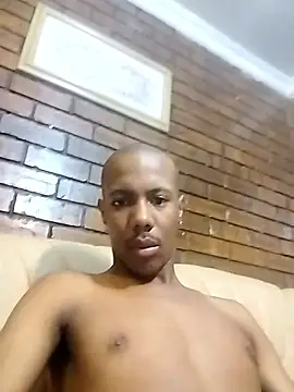 Snapshot of bobzerr chatting on 01/11/26, 01:56 bobzerr online show from 01/11/26, 01:56