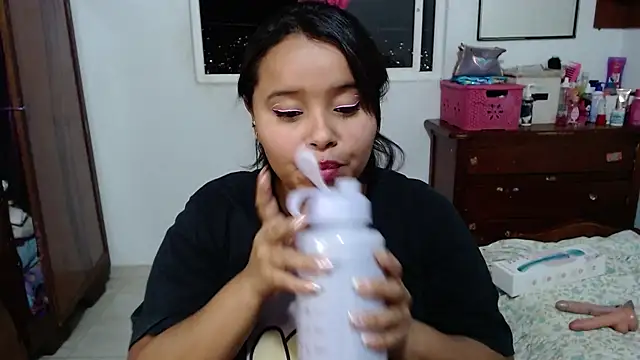 Snapshot of AINARA__STONE chatting on 12/30/24, 01:04 AINARA STONE online show from 12/30/24, 01:04