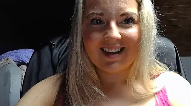 Snapshot of Jessica69G chatting on 03/14/25, 01:02 Jessica69G online show from 03/14/25, 01:02