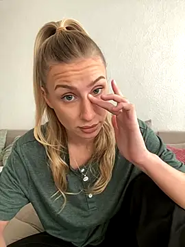 belle98 online show from 11/23/25, 01:21