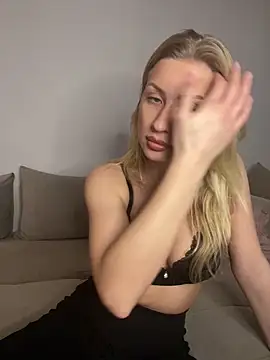 belle98 online show from 12/20/25, 02:53