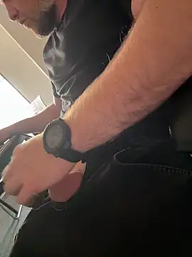 wlads3009 online show from 03/31/26, 04:09