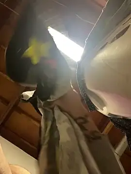 bighung1990 online show from 10/20/25, 07:36