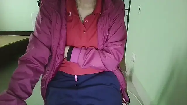 Luxcute286 online show from 10/24/25, 12:42