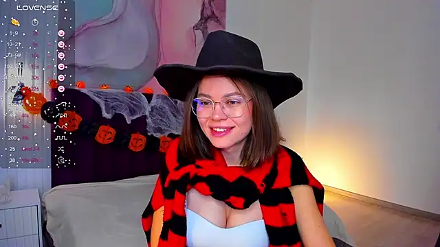 Kelly Cuutie online show from 10/27/25, 01:06