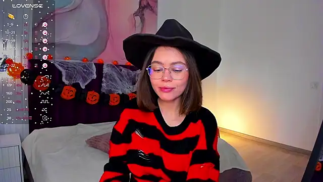 Kelly Cuutie online show from 10/29/25, 01:26