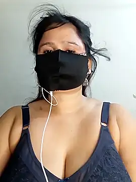 Snapshot of Tishani chatting on 09/14/25, 06:14 Tishani online show from 09/14/25, 06:14