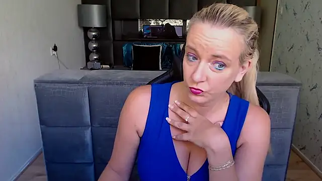 Snapshot of Wendysexyx chatting on 09/22/25, 12:33 Wendysexyx online show from 09/22/25, 12:33
