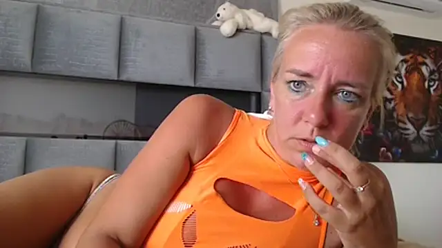 Wendysexyx online show from 04/27/26, 05:22