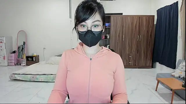 Snapshot of Baby_Claraa chatting on 02/18/25, 07:54 Baby Claraa online show from 02/18/25, 07:54