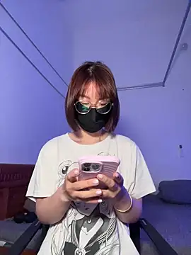 Baby Claraa online show from 03/12/26, 05:13