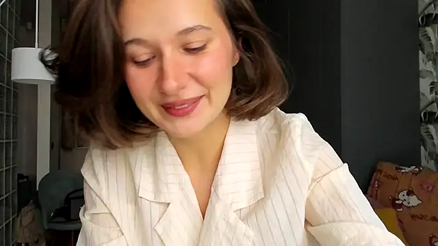 Lilith lutherlow online show from 11/17/25, 12:53