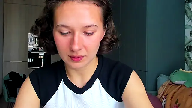 Lilith lutherlow online show from 10/02/25, 10:51