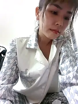 Snapshot of Samsam_567 chatting on 01/07/25, 04:16 Samsam 567 online show from 01/07/25, 04:16