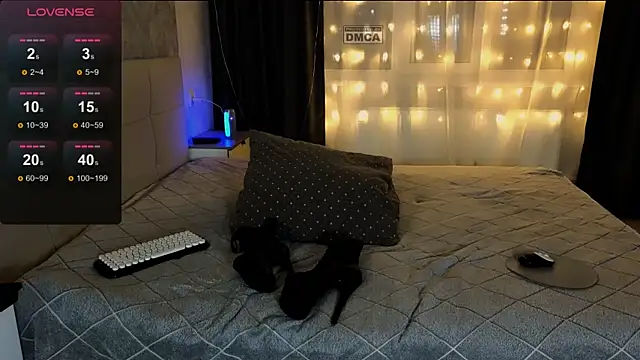 RoxieCrash online show from 11/11/25, 05:30