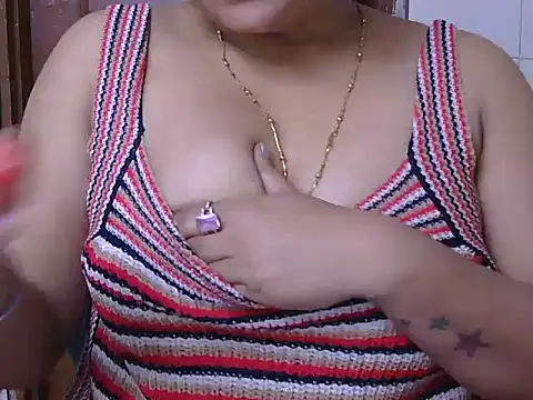 Manpreet cute online show from 12/13/25, 08:04