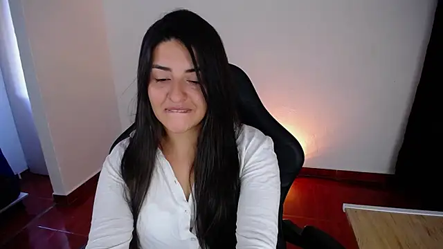 Snapshot of moritalatina chatting on 06/11/26, 08:17 moritalatina online show from 06/11/26, 08:17