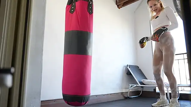 missdaisydiamond777 online show from 03/03/26, 10:22