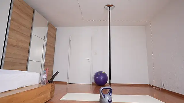 missdaisydiamond777 online show from 01/12/26, 10:33