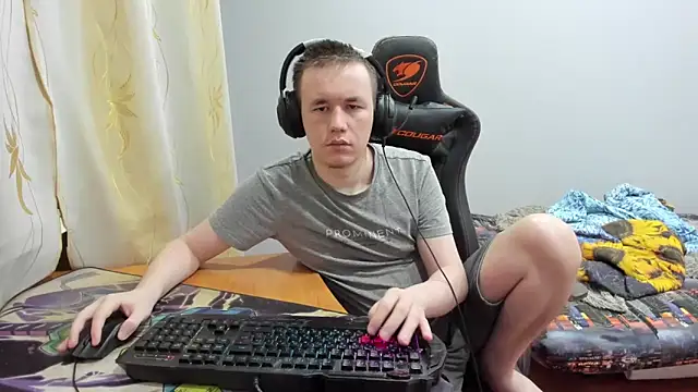 Snapshot of iliaskrislove chatting on 10/28/25, 10:52 iliaskrislove online show from 10/28/25, 10:52