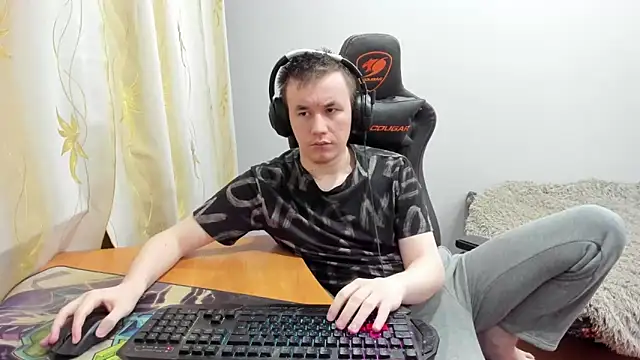 Snapshot of iliaskrislove chatting on 11/09/25, 12:14 iliaskrislove online show from 11/09/25, 12:14