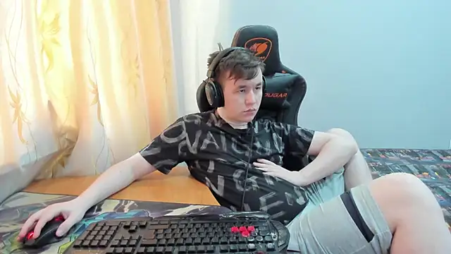 iliaskrislove online show from 05/18/26, 01:28