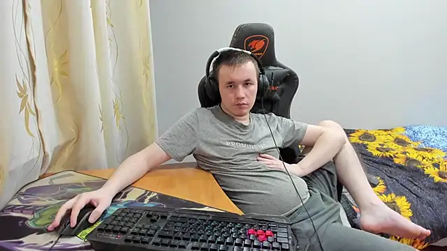 Snapshot of iliaskrislove chatting on 10/31/25, 02:35 iliaskrislove online show from 10/31/25, 02:35